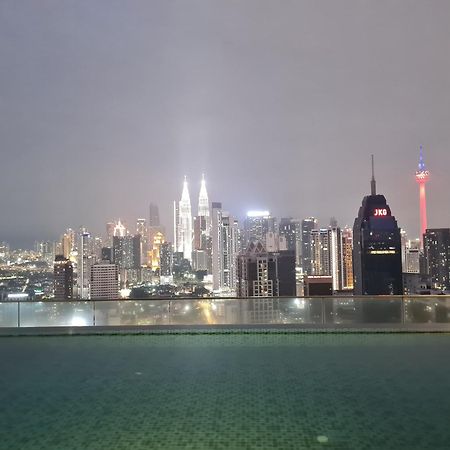 Hostel At Regalia Sky Pool Kuala Lumpur Kültér fotó