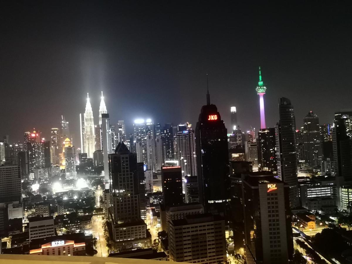 Hostel At Regalia Sky Pool Kuala Lumpur Kültér fotó