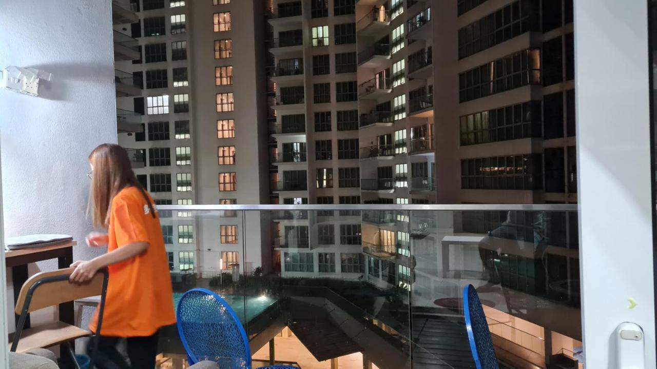 Hostel At Regalia Sky Pool Kuala Lumpur Kültér fotó