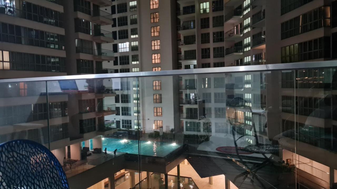 Hostel At Regalia Sky Pool Kuala Lumpur Kültér fotó