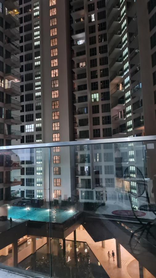 Hostel At Regalia Sky Pool Kuala Lumpur Kültér fotó