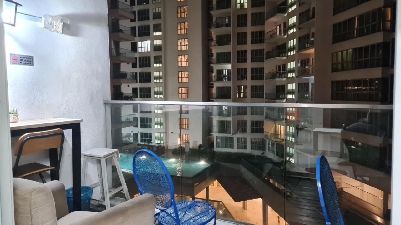 Hostel At Regalia Sky Pool Kuala Lumpur Kültér fotó