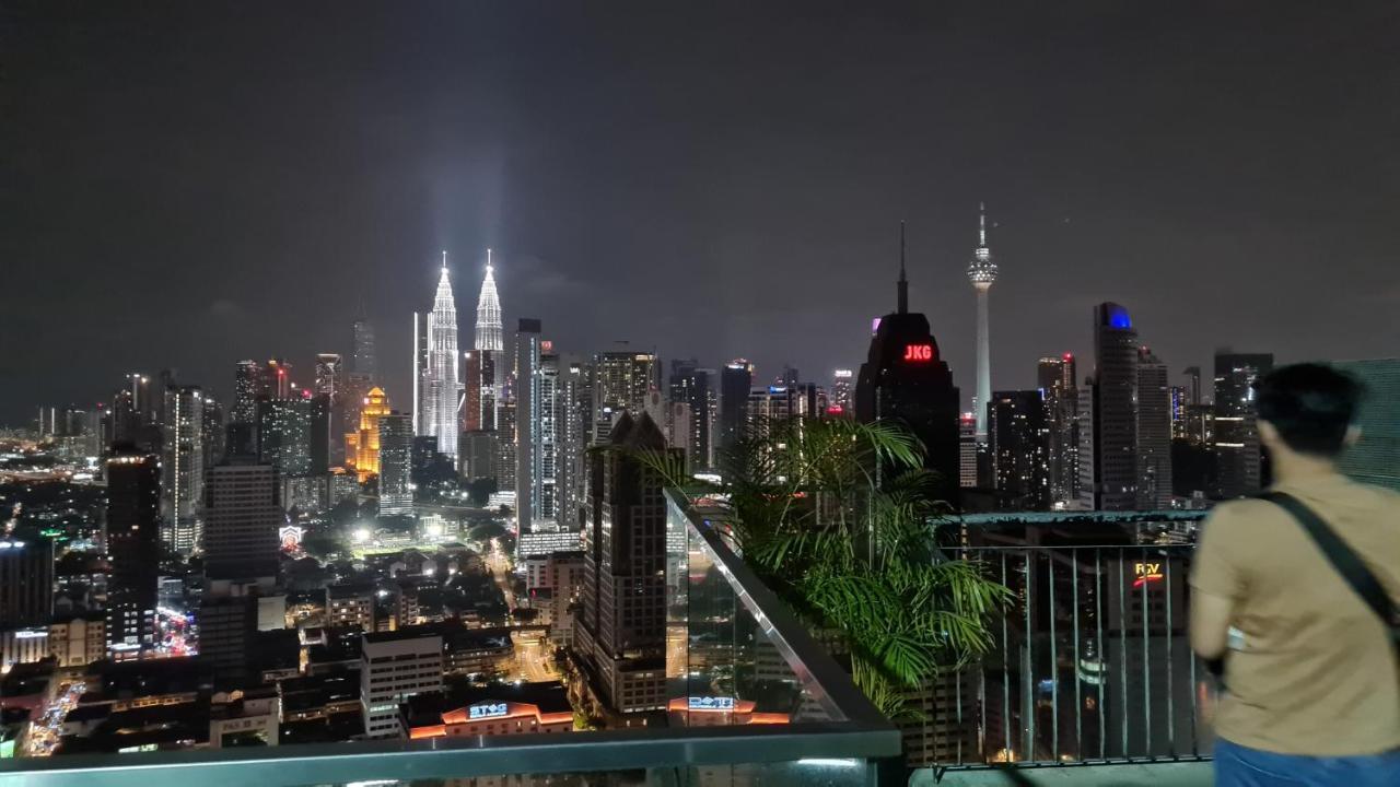 Hostel At Regalia Sky Pool Kuala Lumpur Kültér fotó